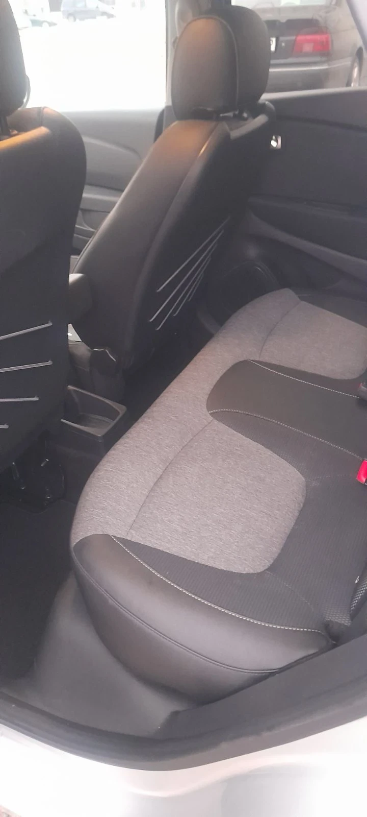 Renault Captur 0.9 tce, снимка 9 - Автомобили и джипове - 53297252