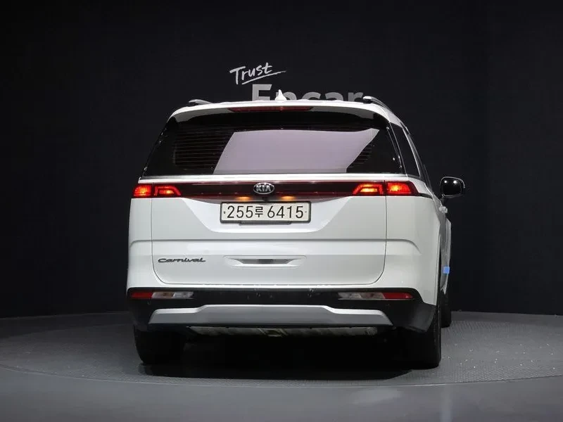 Kia Carnival 9-SEATER PRESTIGE, снимка 4 - Автомобили и джипове - 55100148