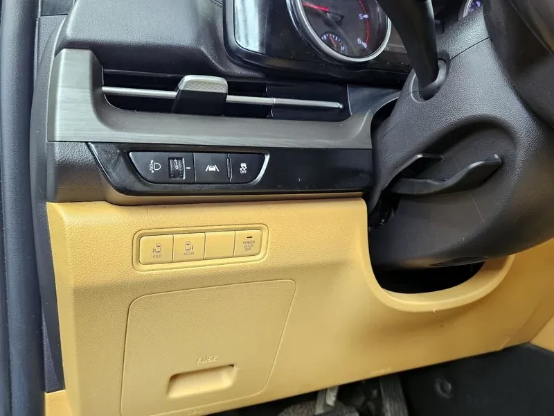 Kia Carnival 9-SEATER PRESTIGE, снимка 16 - Автомобили и джипове - 55100148