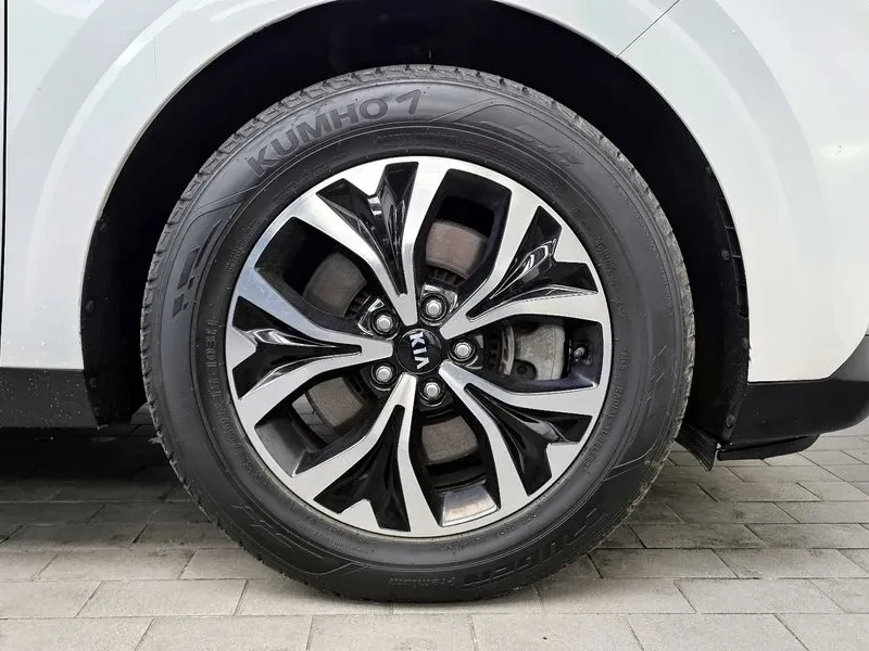 Kia Carnival 9-SEATER PRESTIGE, снимка 5 - Автомобили и джипове - 55100148
