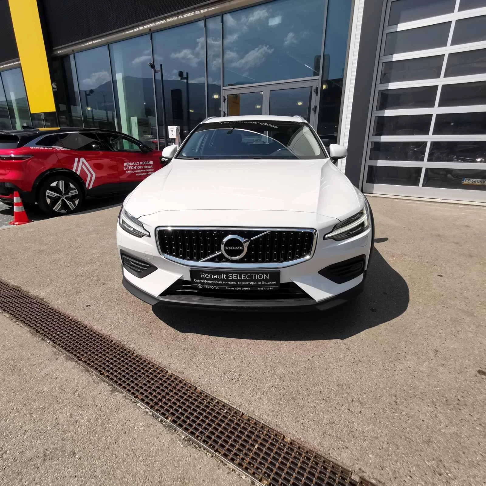 Volvo V60 Cross Country 2.0 - изображение 3