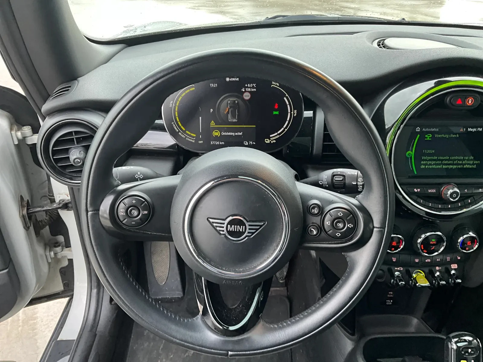 Mini Cooper SE* LED* Pano* * * Apple Carplay*  | Mobile.bg   13