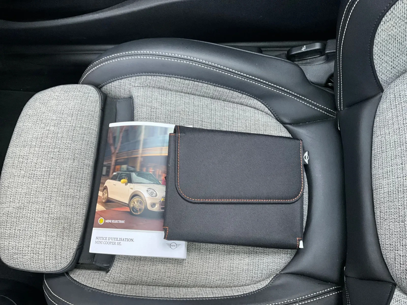 Mini Cooper SE* LED* Pano* * * Apple Carplay*  | Mobile.bg   11