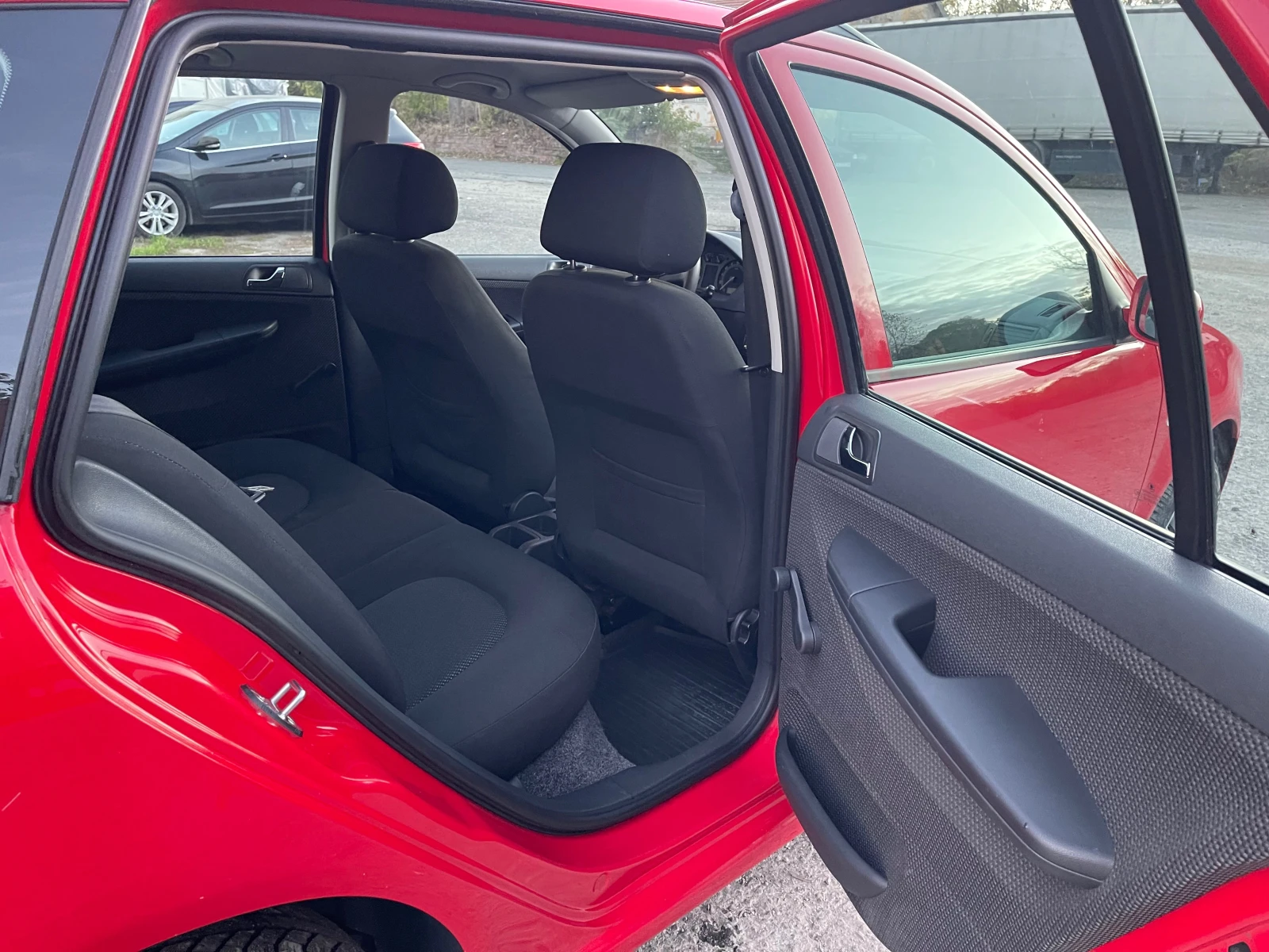 Skoda Fabia 1.2  64к.с - изображение 6