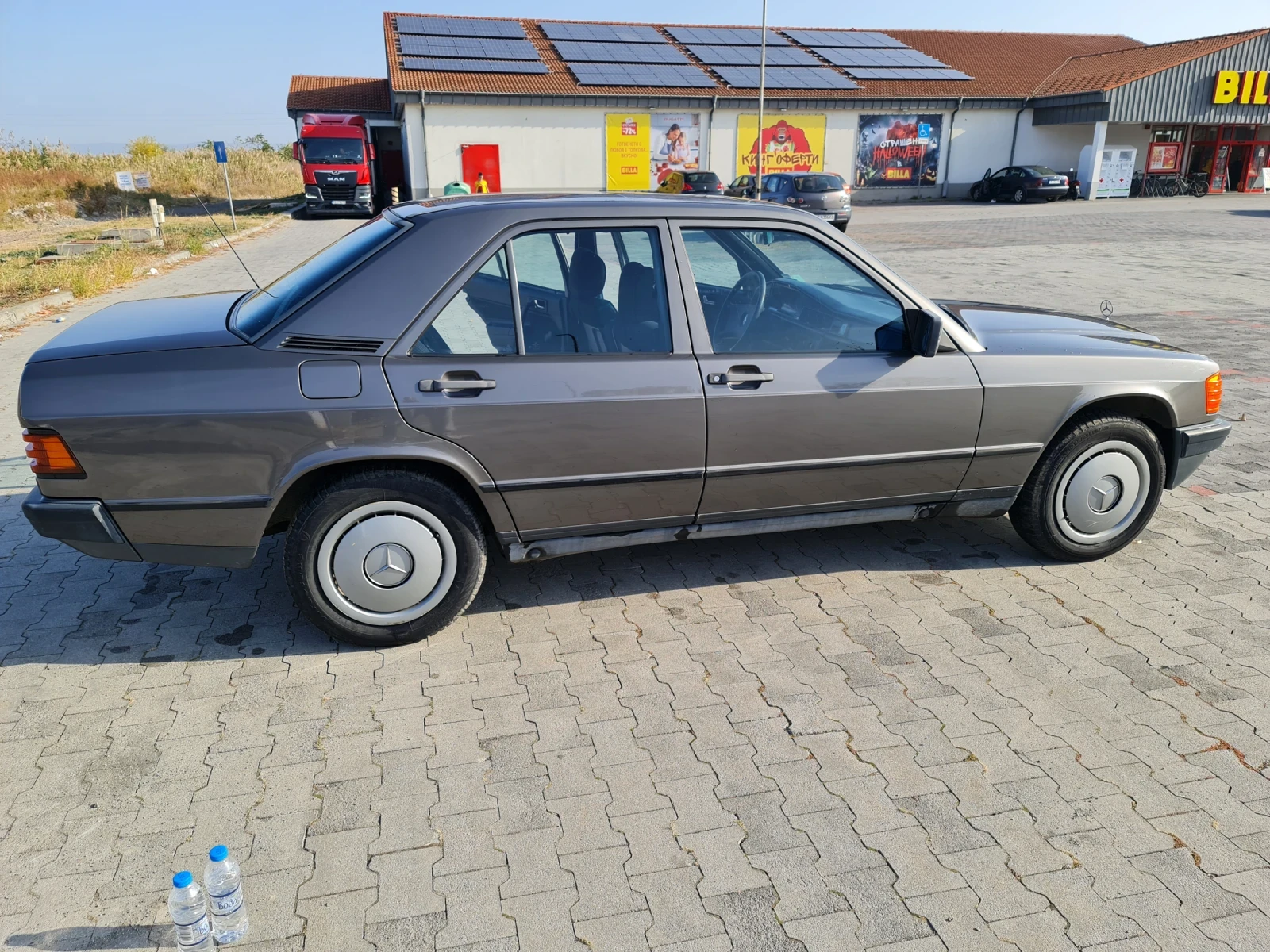 Mercedes-Benz 190 2.0D 72кс. - изображение 2