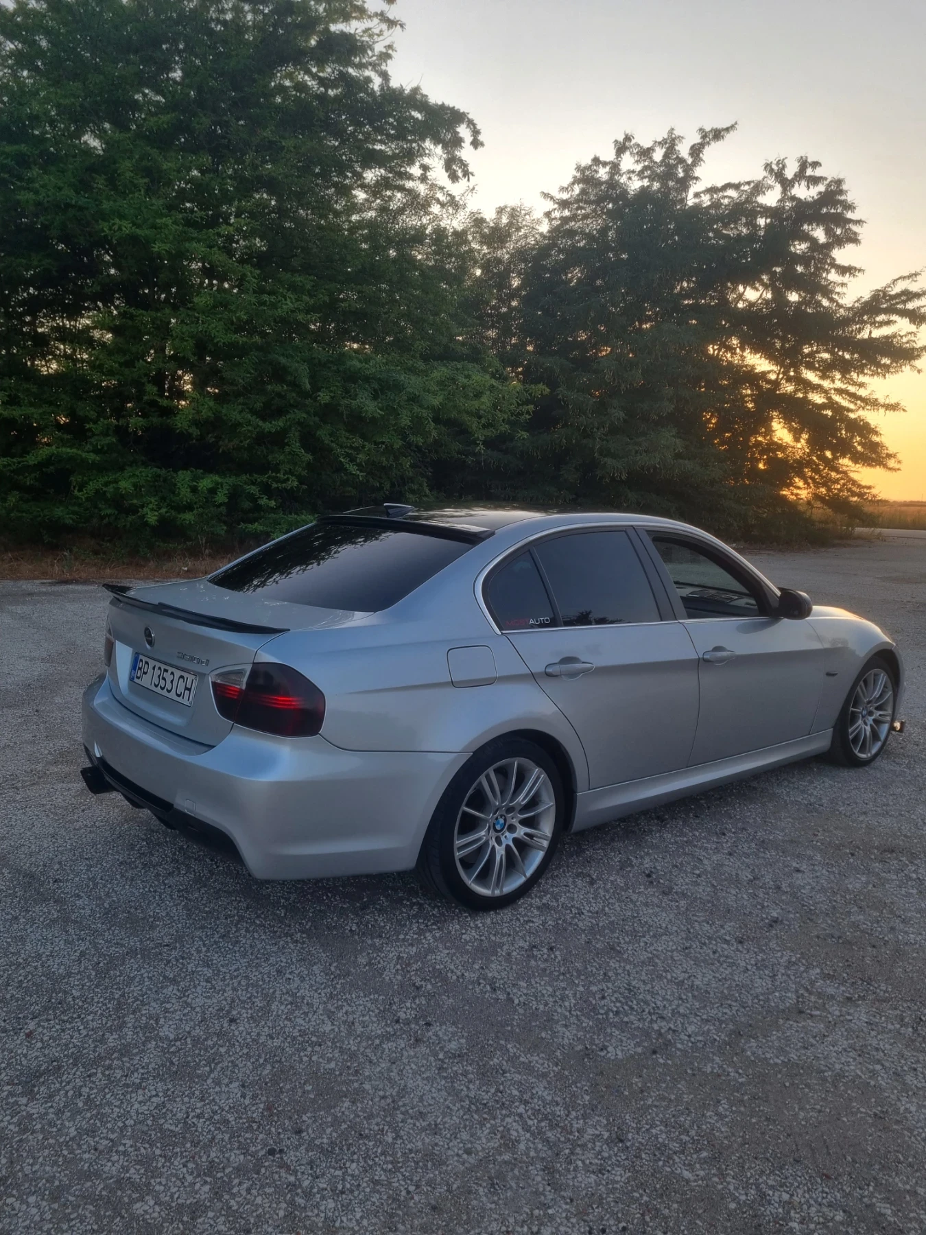 BMW 330  - изображение 4