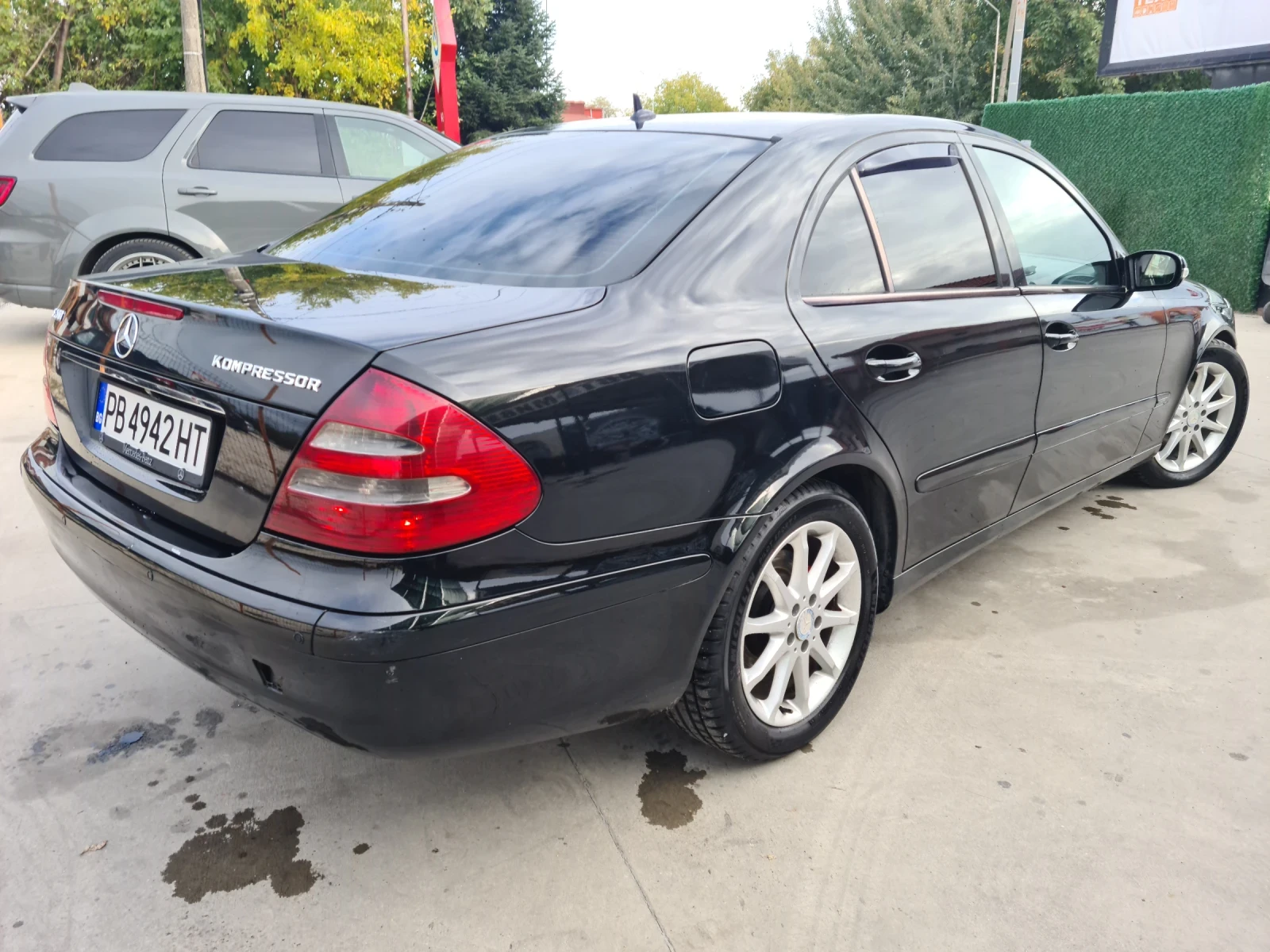 Mercedes-Benz E 200 Kompressor * ГАЗ * Автомат * Камера * NAVI * Автоп | Mobile.bg — изображение 3