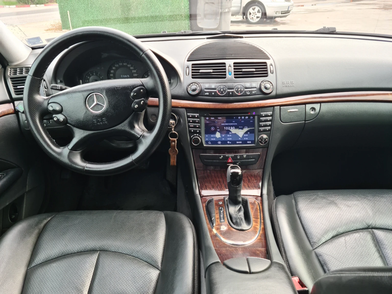 Mercedes-Benz E 200 Kompressor * ГАЗ * Автомат * Камера * NAVI * Автоп | Mobile.bg — изображение 5