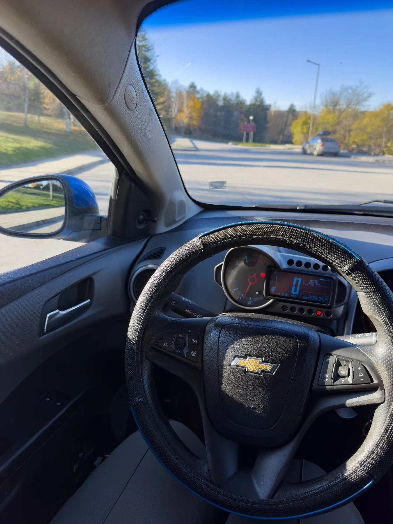 Chevrolet Aveo Хечбек - изображение 10