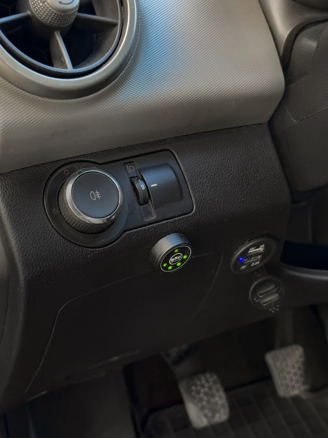 Chevrolet Aveo Хечбек - изображение 7