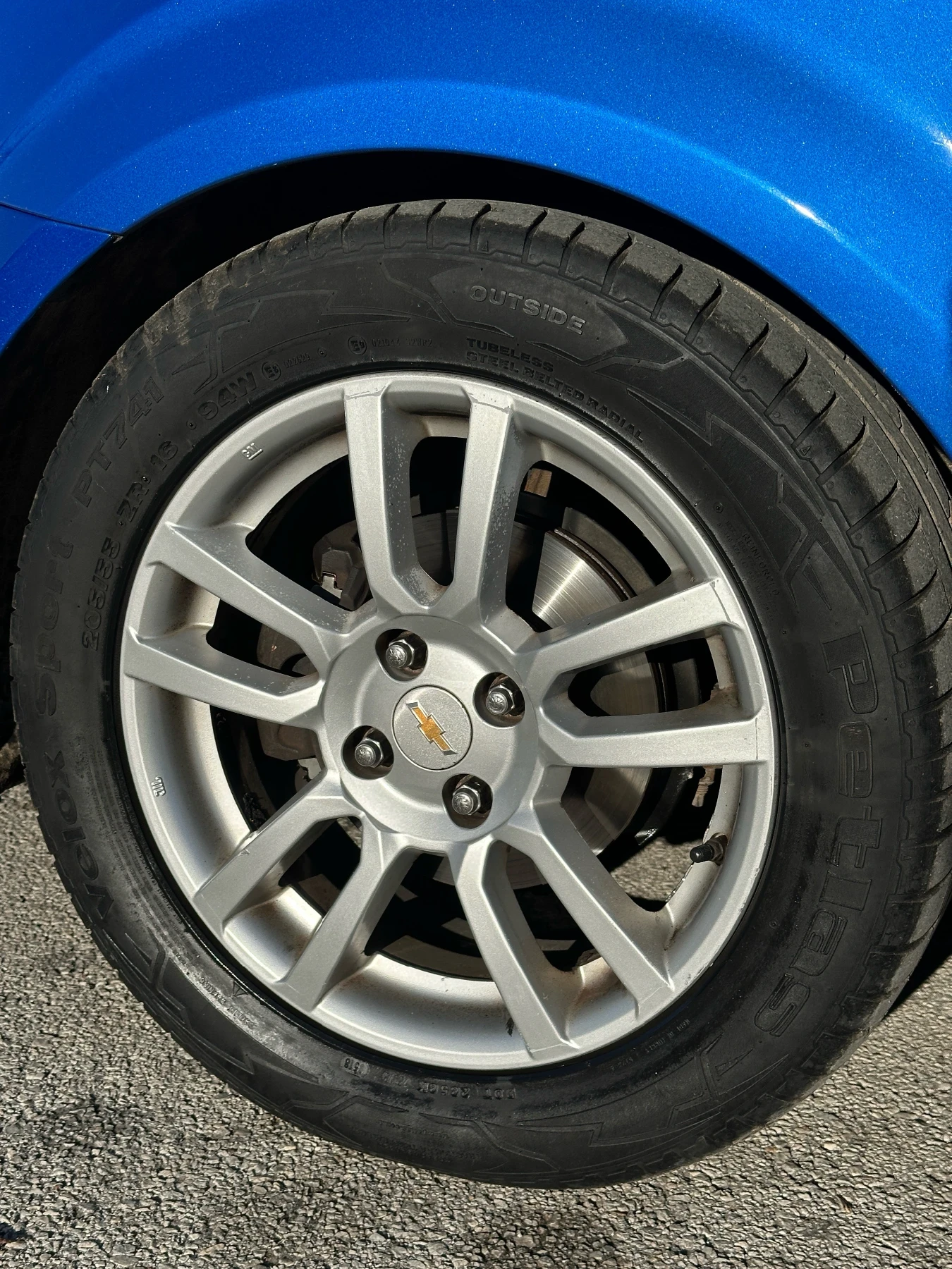 Chevrolet Aveo Хечбек - изображение 6