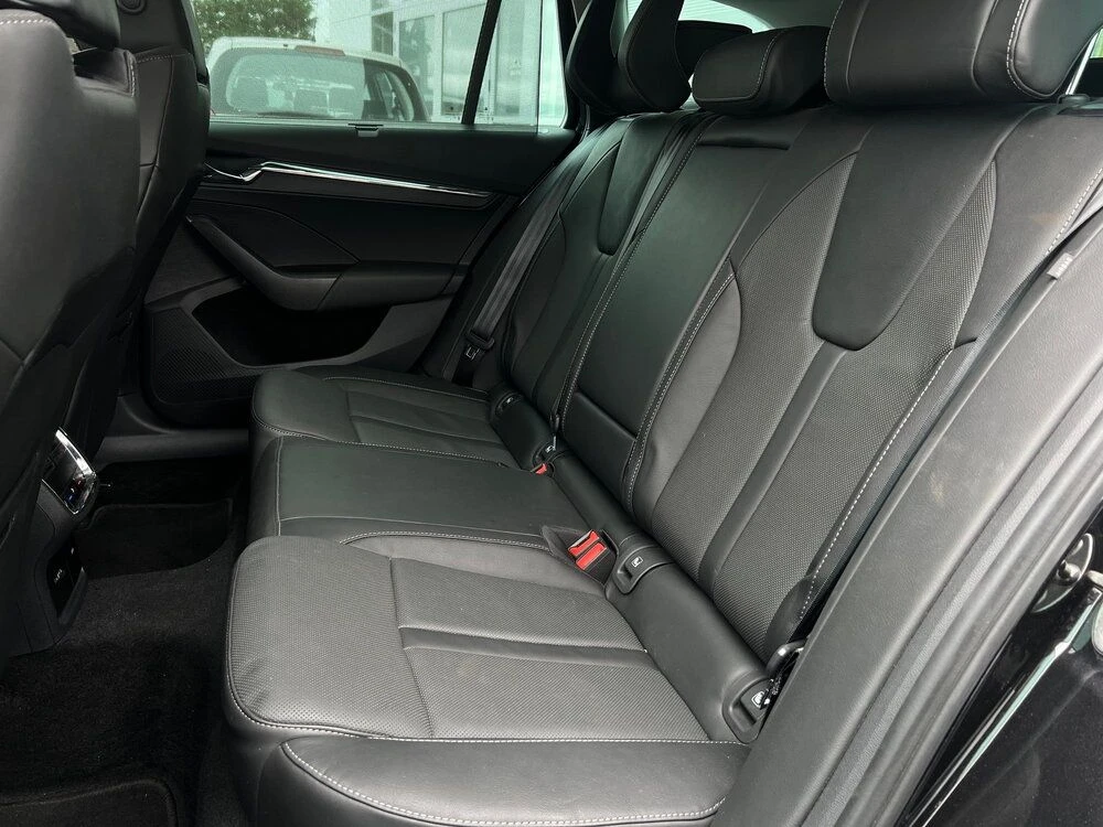 Skoda Octavia 2.0TDI/150к.с First Edition, снимка 15 - Автомобили и джипове - 53710652