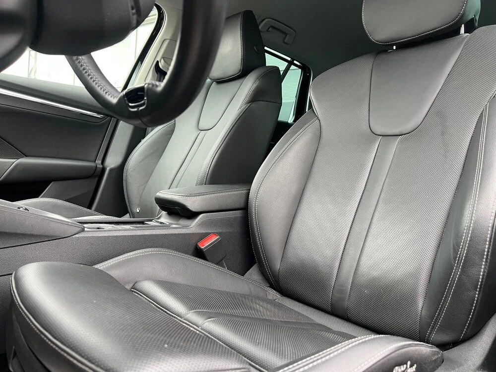 Skoda Octavia 2.0TDI/150к.с First Edition, снимка 12 - Автомобили и джипове - 53710652