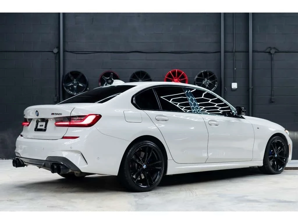 BMW 340 * M340i | xDrive | WHITE | INDIVIDUAL RED INTERIOR, снимка 7 - Автомобили и джипове - 53919016