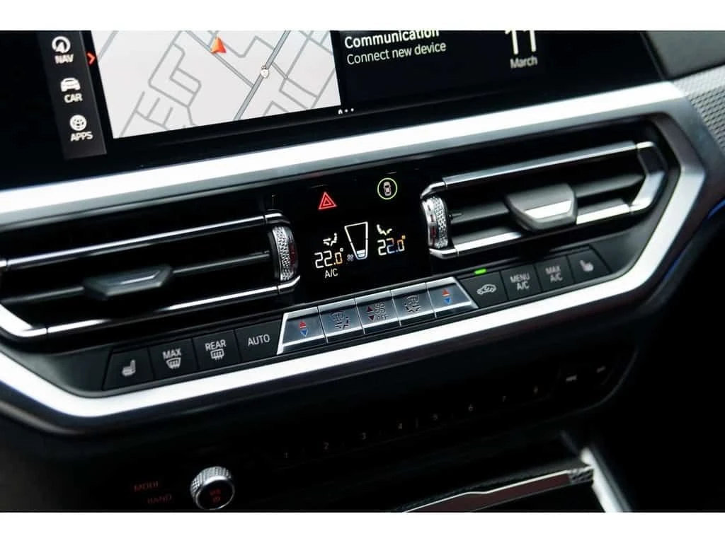 BMW 340 * M340i | xDrive | WHITE | INDIVIDUAL RED INTERIOR, снимка 16 - Автомобили и джипове - 53919016