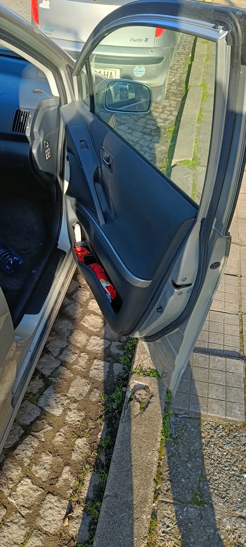 Toyota Corolla verso Toyota Corolla Verso  2, 2D4D 136к., снимка 8 - Автомобили и джипове - 53923405