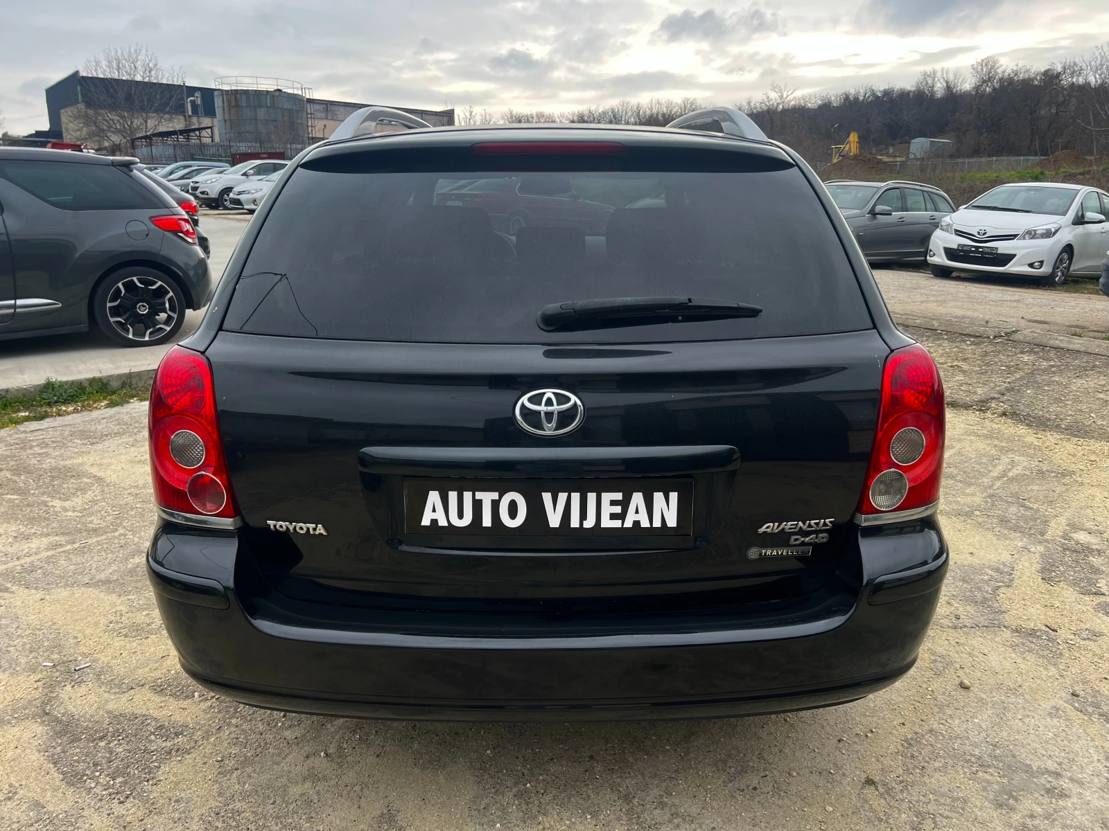 Toyota Avensis 2.0-ДИЗЕЛ-126кс, снимка 5 - Автомобили и джипове - 53947745