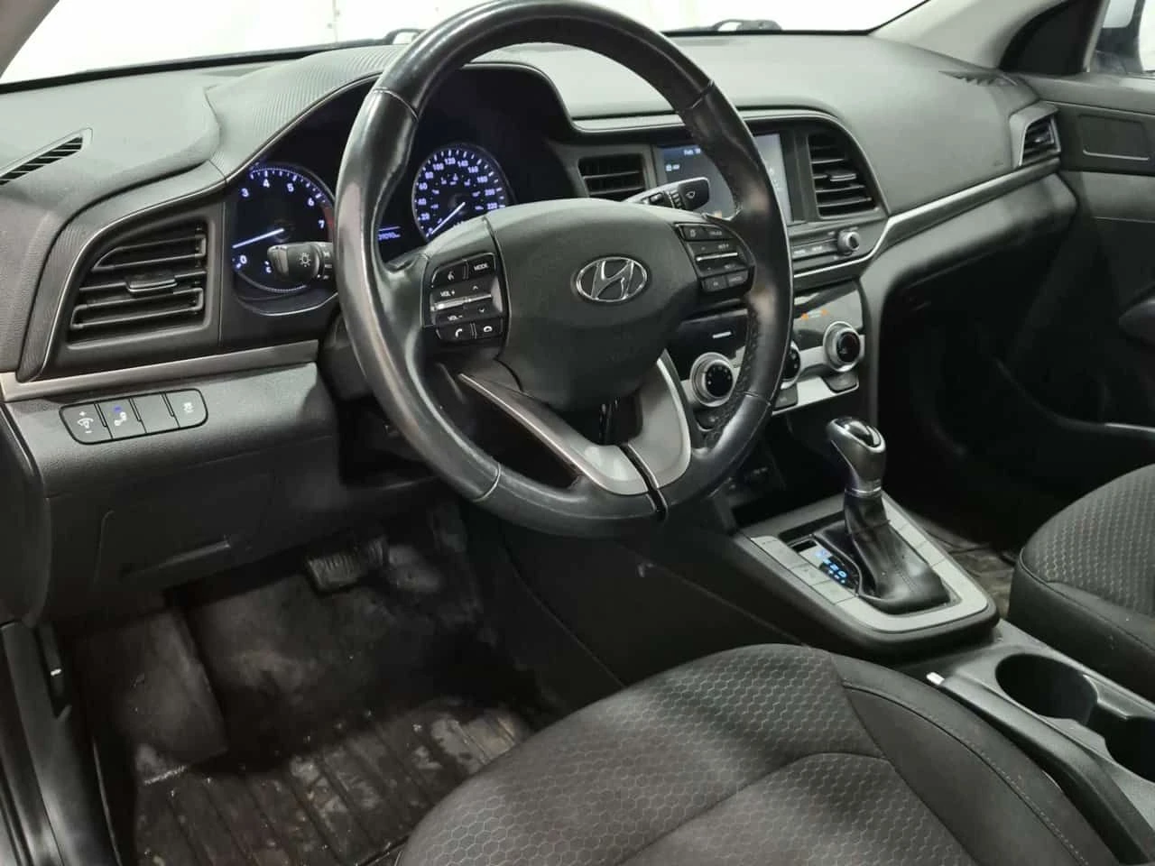 Hyundai Elantra * PREFERRED * CARFAX * ���� �� �� | Mobile.bg � ����������� 8