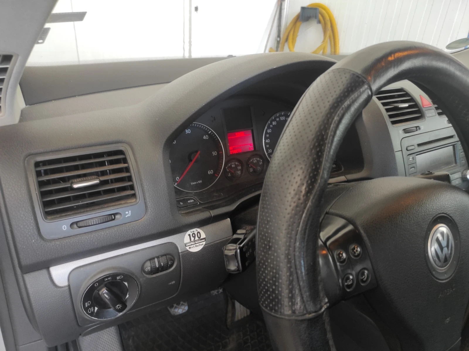 VW Jetta 2.0-TDI-140, снимка 6 - Автомобили и джипове - 54684562