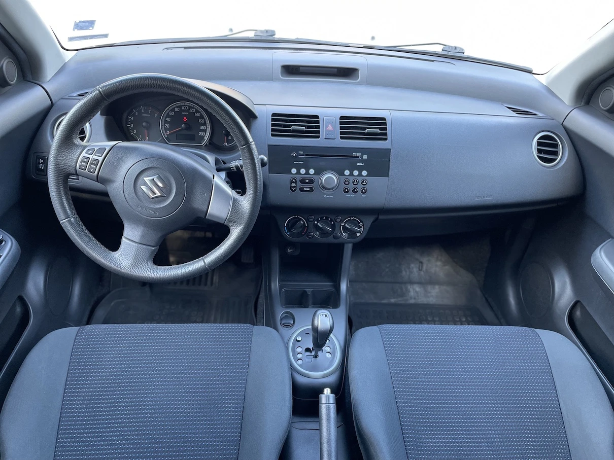 Suzuki Swift Автоматик, снимка 7 - Автомобили и джипове - 54320199