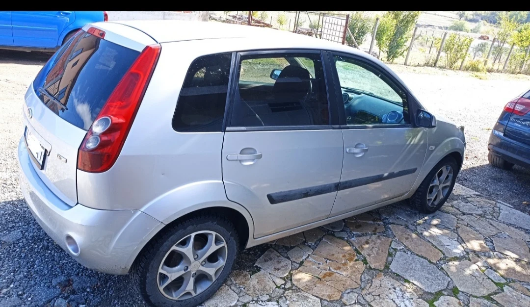 Ford Fiesta, снимка 3 - Автомобили и джипове - 54585508