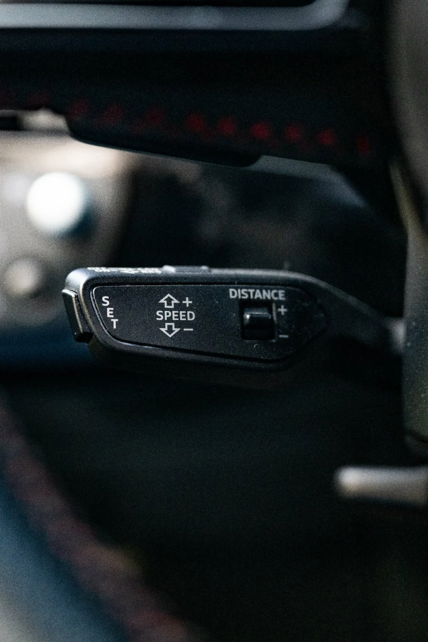 Audi A4 3.0 TDI 8ZF Matrix LED/HUD - Full S-Line, снимка 17 - Автомобили и джипове - 54631707
