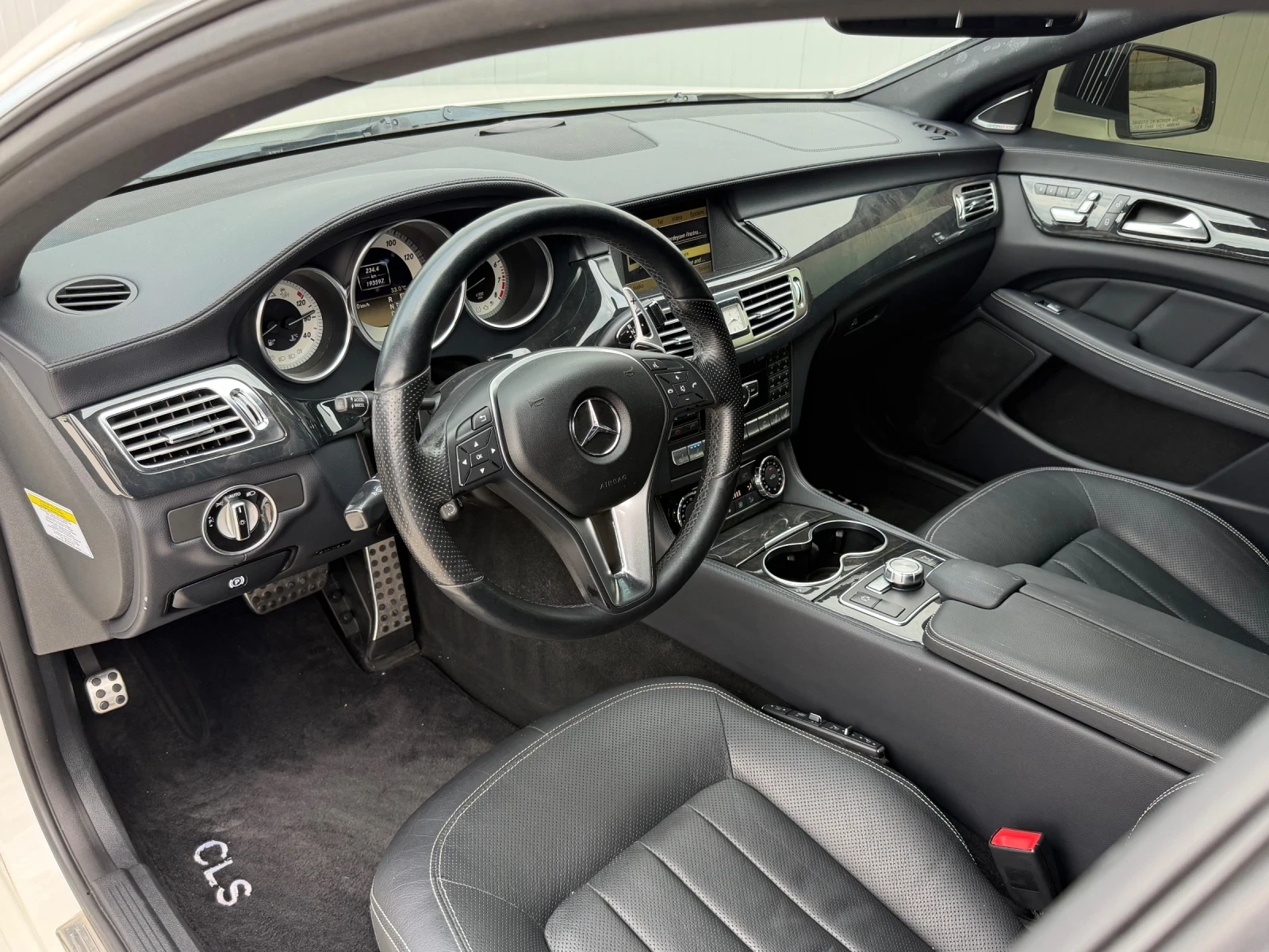Mercedes-Benz CLS 550 4-Matic* AMG* , снимка 7 - Автомобили и джипове - 54968344