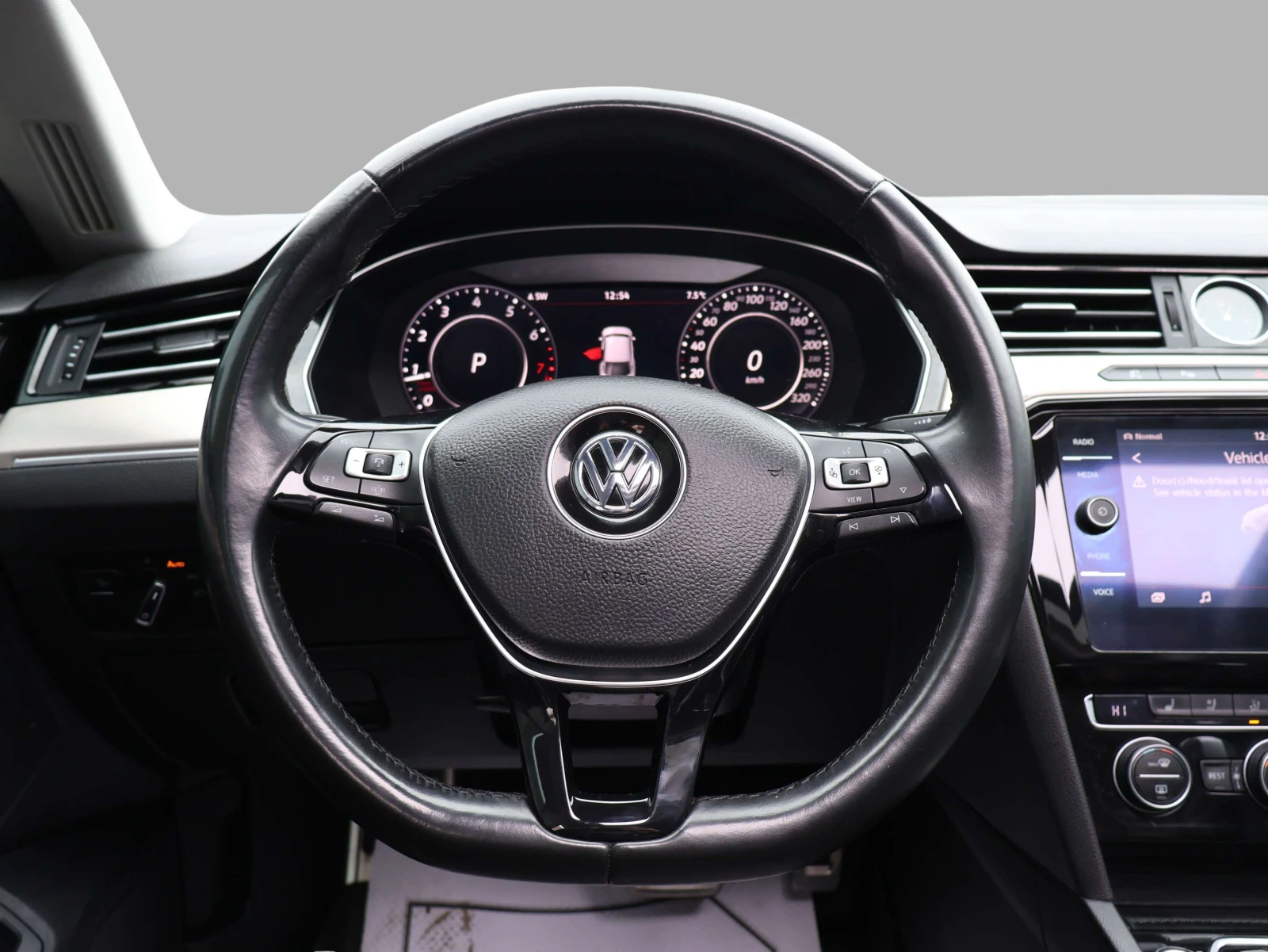 VW Arteon БЕЗ УДАРИ, ЦЕНА ДО БГ, снимка 8 - Автомобили и джипове - 54980368