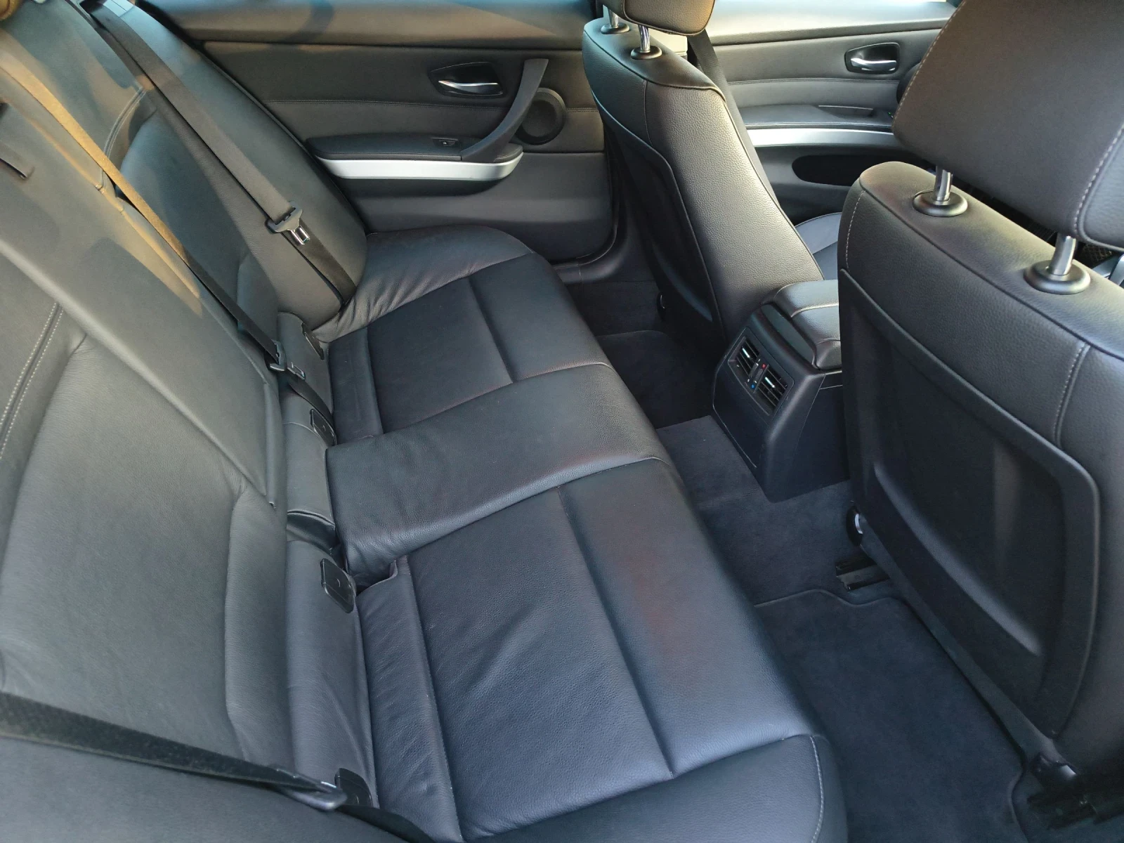 BMW 325 3.0 LCI M57 197к.с., снимка 10 - Автомобили и джипове - 55078192