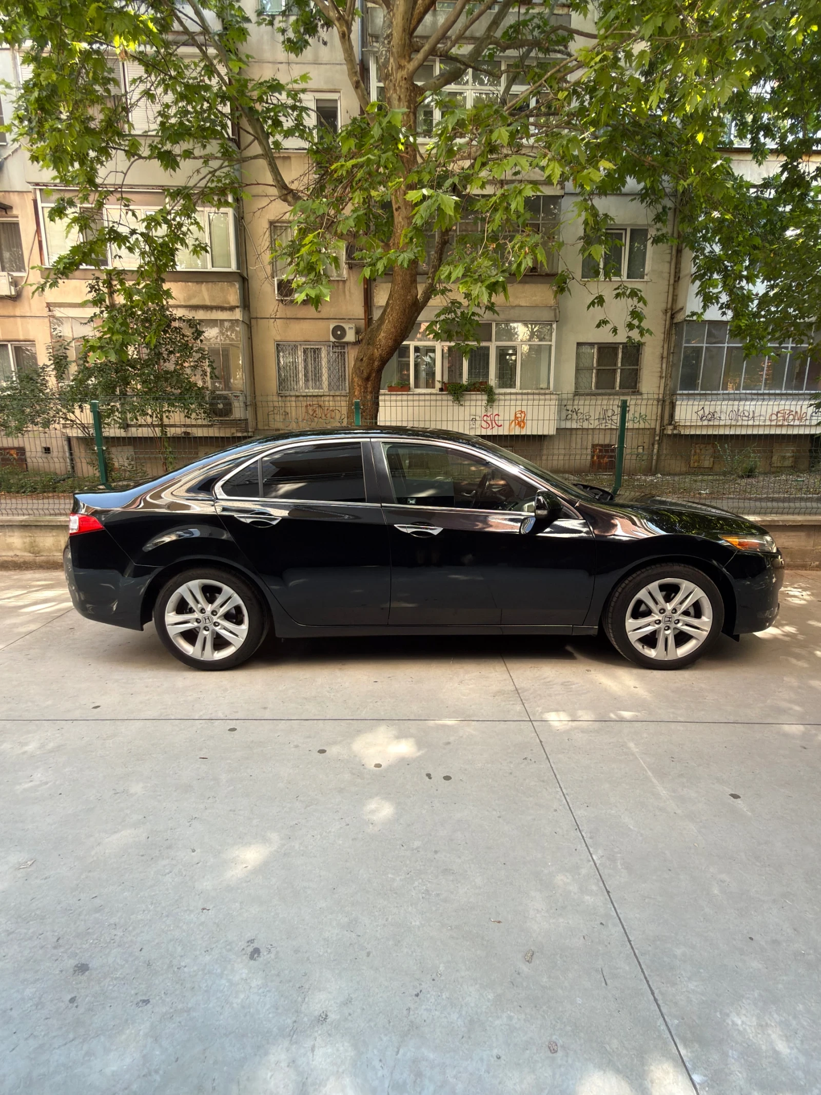 Honda Accord 2.0 i-VTEC , снимка 3 - Автомобили и джипове - 55333338