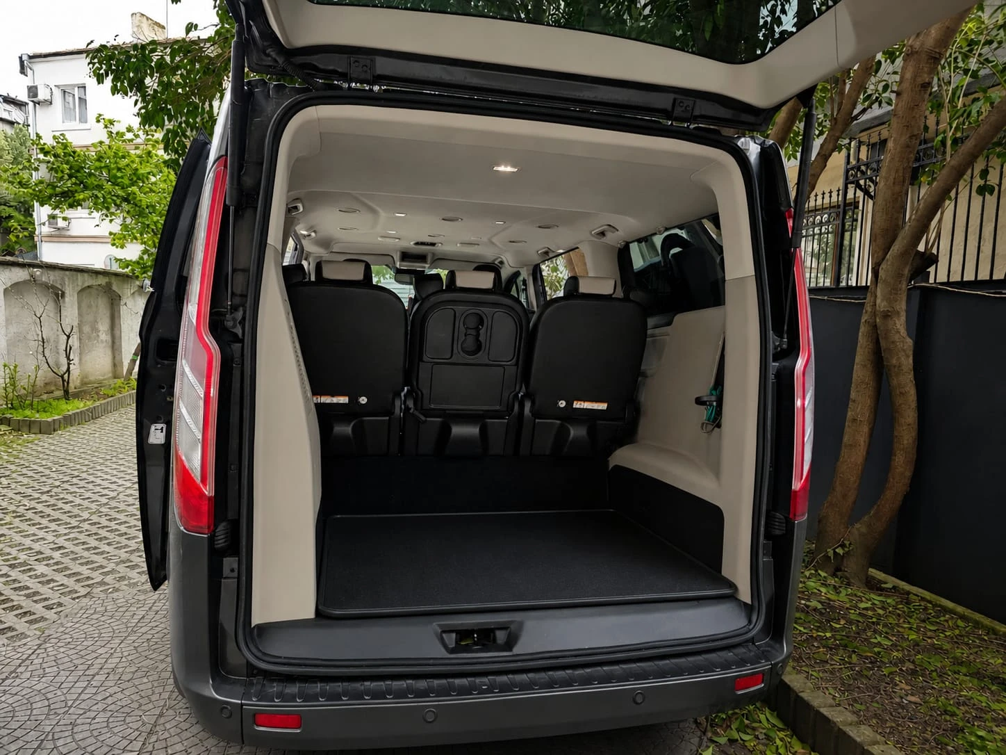 Ford Transit Custom L2 Titanium X 170 cv, снимка 3 - Автомобили и джипове - 55948086