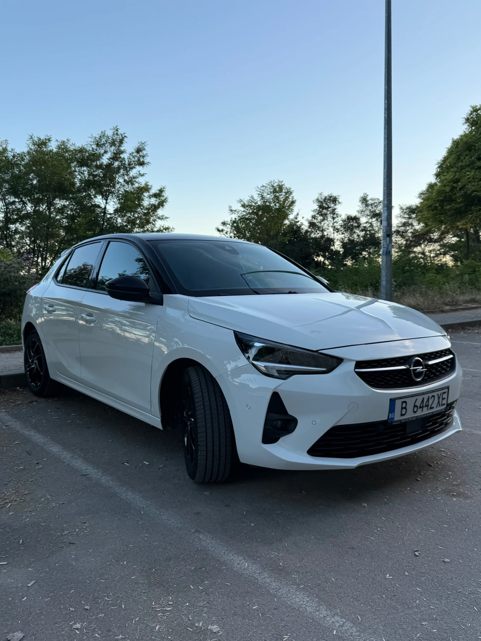 Opel Corsa Opel Corsa F 1.2 GS, снимка 2 - Автомобили и джипове - 55996719