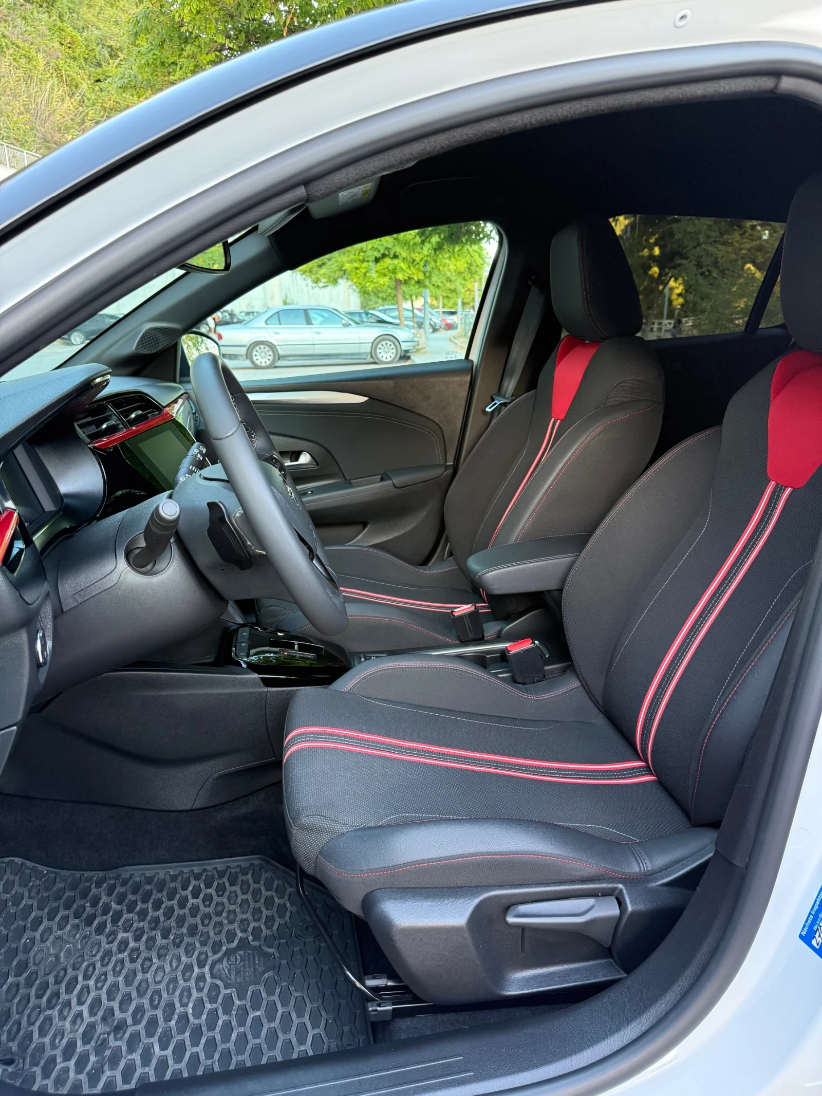 Opel Corsa Opel Corsa F 1.2 GS, снимка 12 - Автомобили и джипове - 55996719