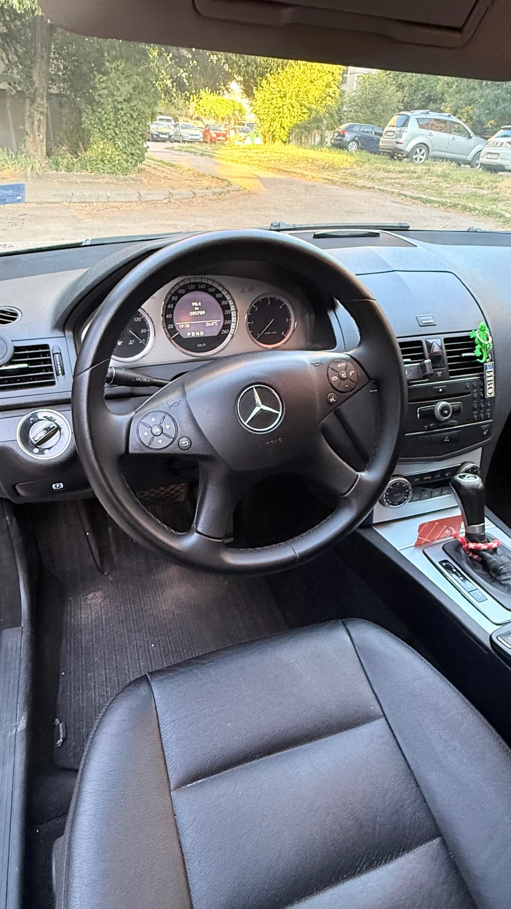 Mercedes-Benz C 320, снимка 4 - Автомобили и джипове - 56037449