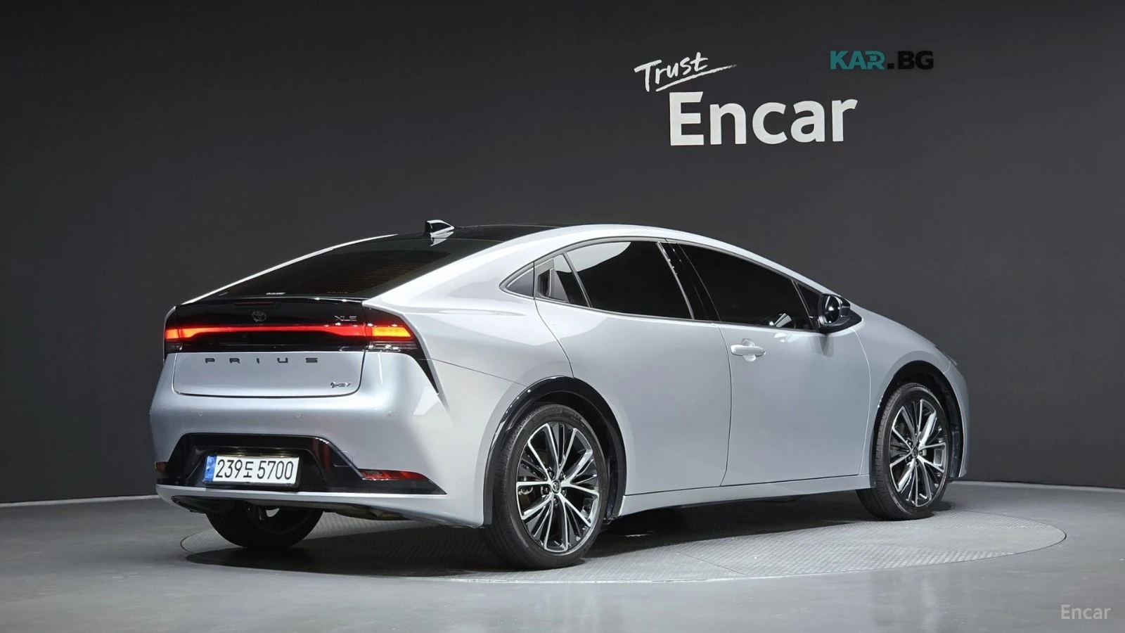 Toyota Prius 2.0* HYBRID* XLE* ПОДГРЕВ* ОБДУХВАНЕ* ПАНО* КАМЕРА, снимка 2 - Автомобили и джипове - 56073557