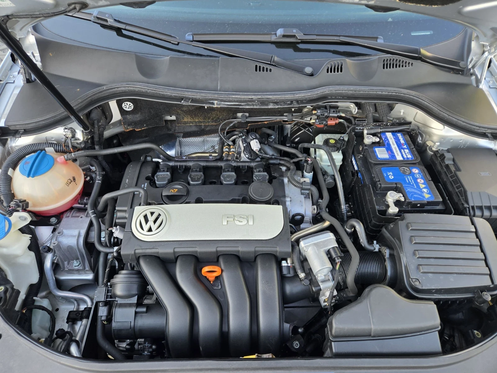 VW Passat 2.0i-150кс= 6СК= АВТОПИЛОТ= КЛИМАТРОНИК, снимка 16 - Автомобили и джипове - 56247493