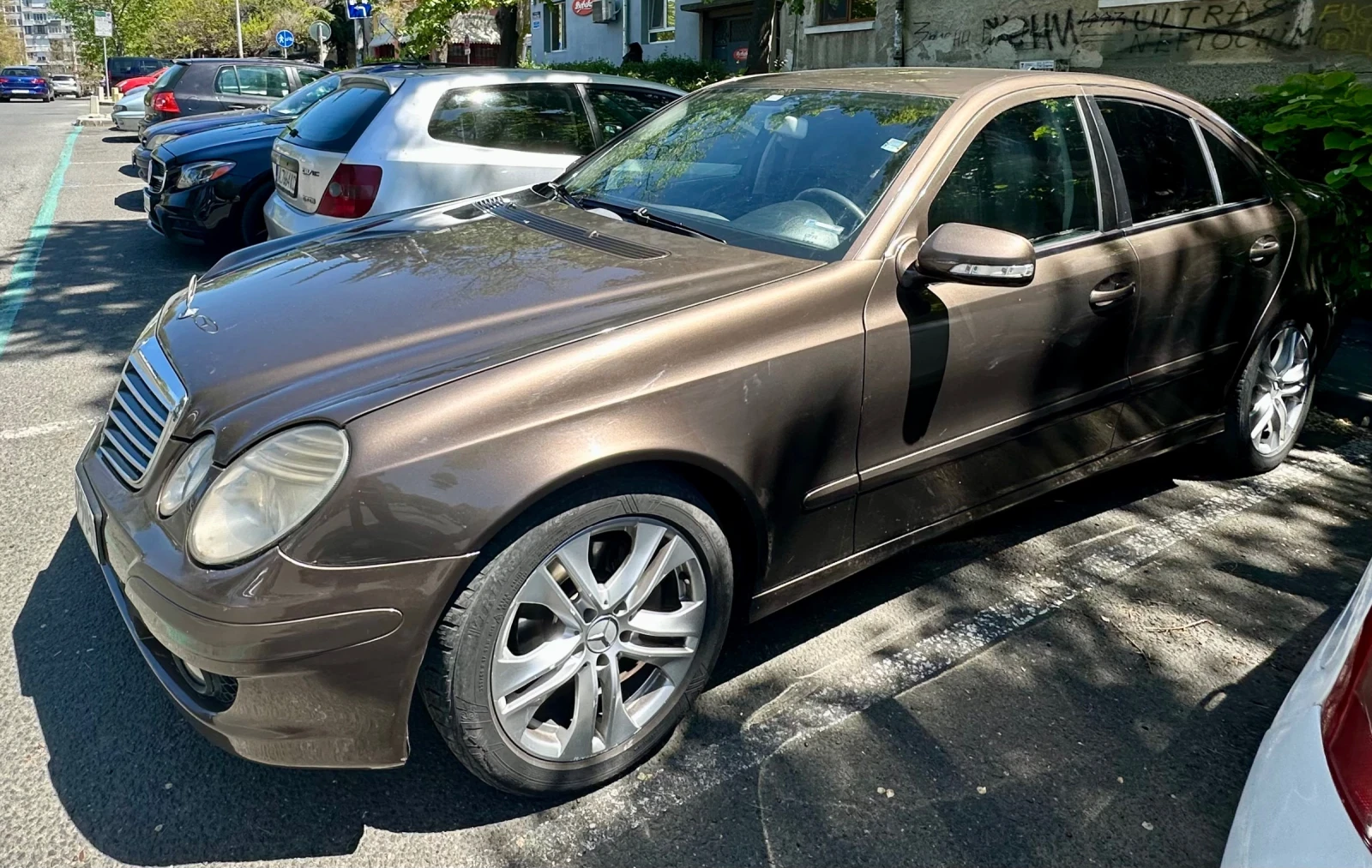 Mercedes-Benz E 200, снимка 6 - Автомобили и джипове - 56726969