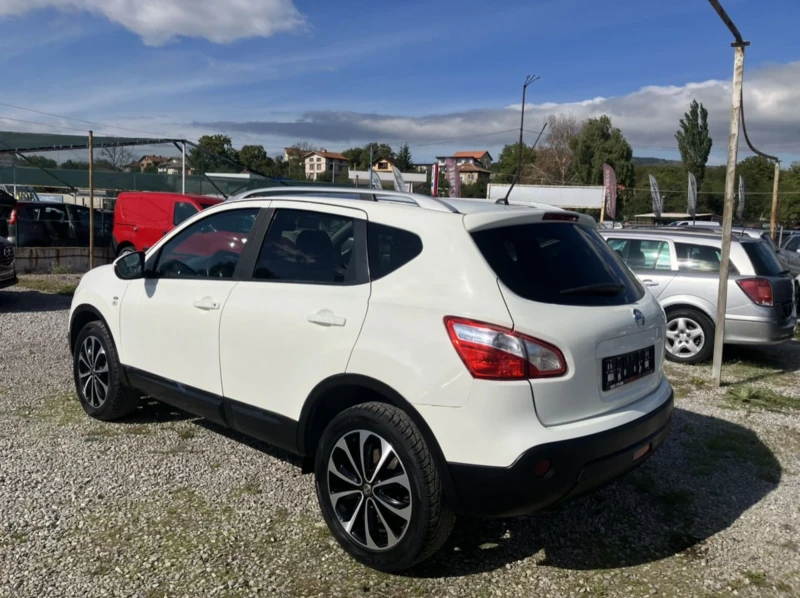 Nissan Qashqai, снимка 6 - Автомобили и джипове - 47315857