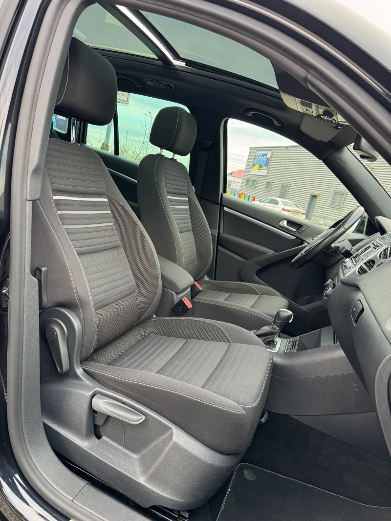 VW Tiguan 2.0TDI::R-LINE::4MOTION::PANO, снимка 9 - Автомобили и джипове - 53260752