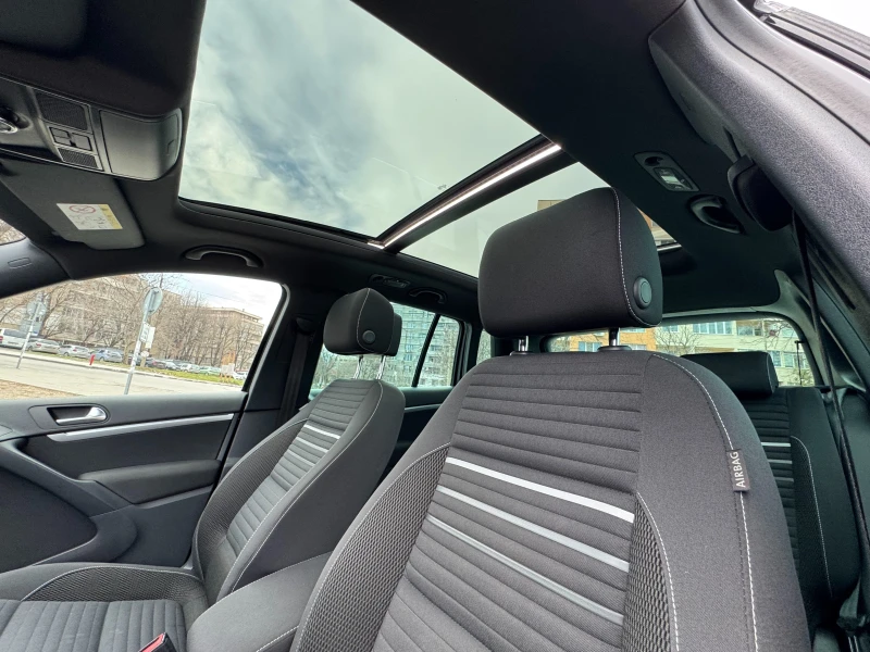 VW Tiguan 2.0TDI::R-LINE::4MOTION::PANO, снимка 8 - Автомобили и джипове - 53260752