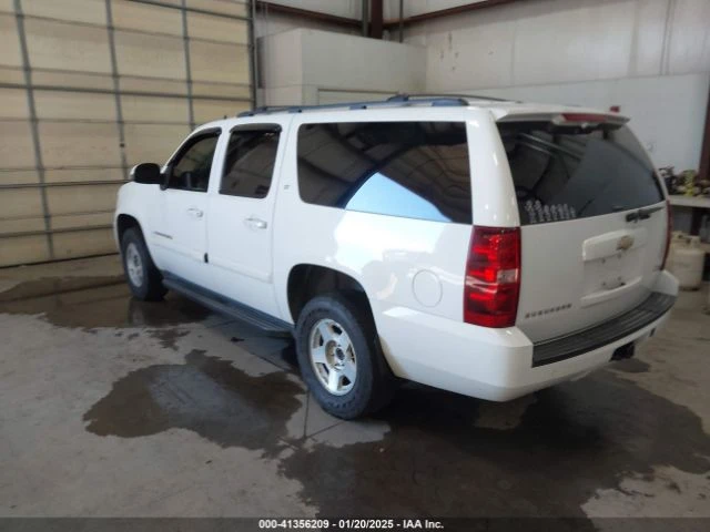 Chevrolet Suburban 1500 LT2, снимка 3 - Автомобили и джипове - 49081286