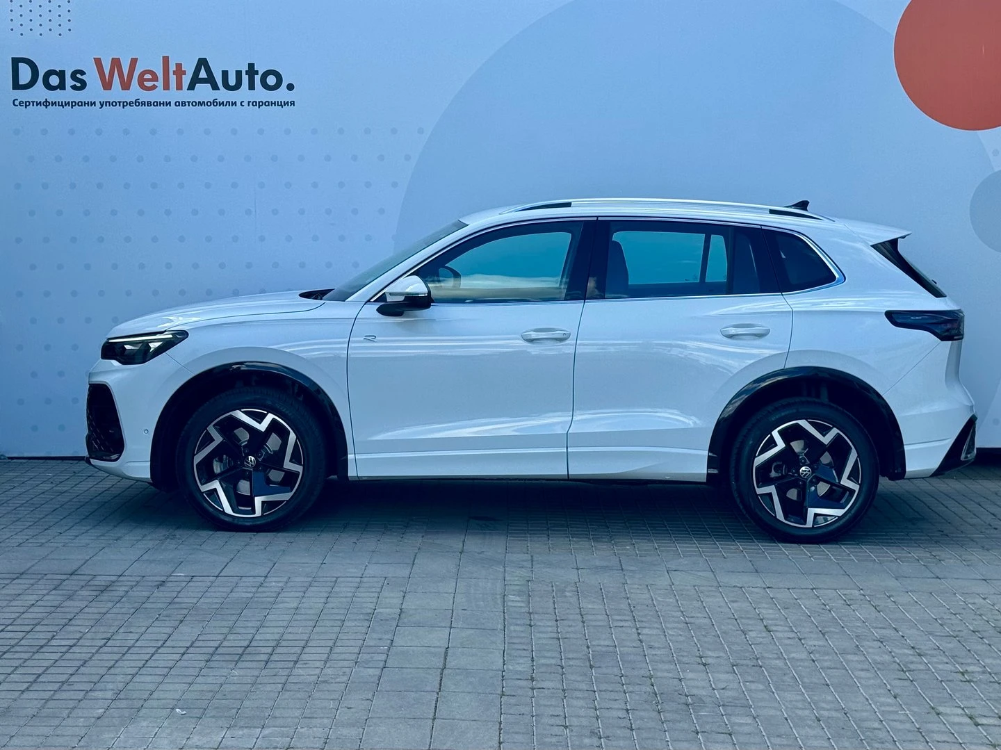 VW Tiguan R-Line 2.0 TDI SCR 4MOTION DSG - изображение 4