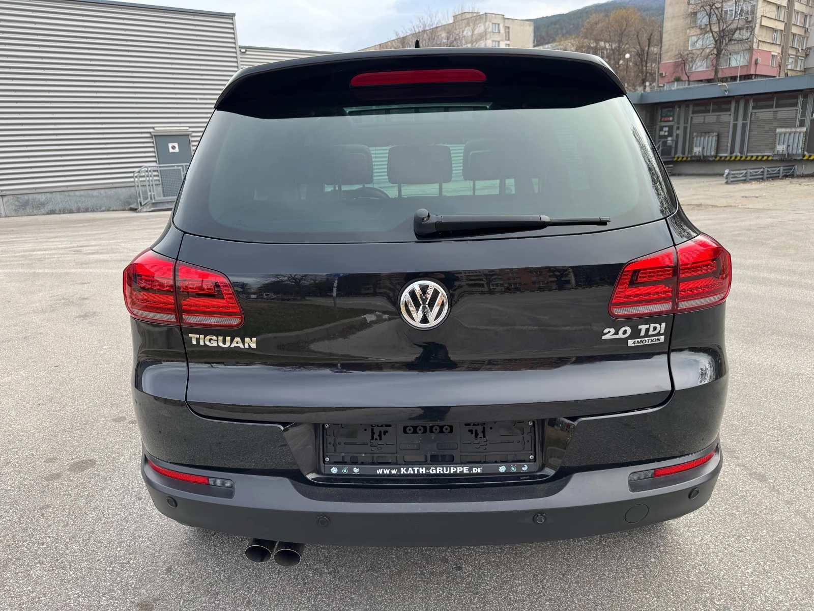 VW Tiguan 2.0TDI::R-LINE::4MOTION::PANO - изображение 4