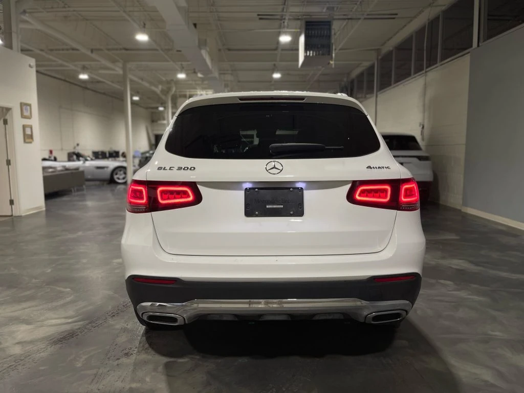 Mercedes-Benz GLC 300 4Matic / PANO / ПОДГРЕВИ, снимка 5 - Автомобили и джипове - 53804446