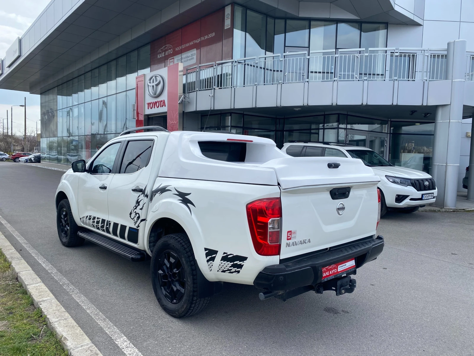 Nissan Navara 2.3 DCI 7AT Tekna, снимка 4 - Автомобили и джипове - 53875204