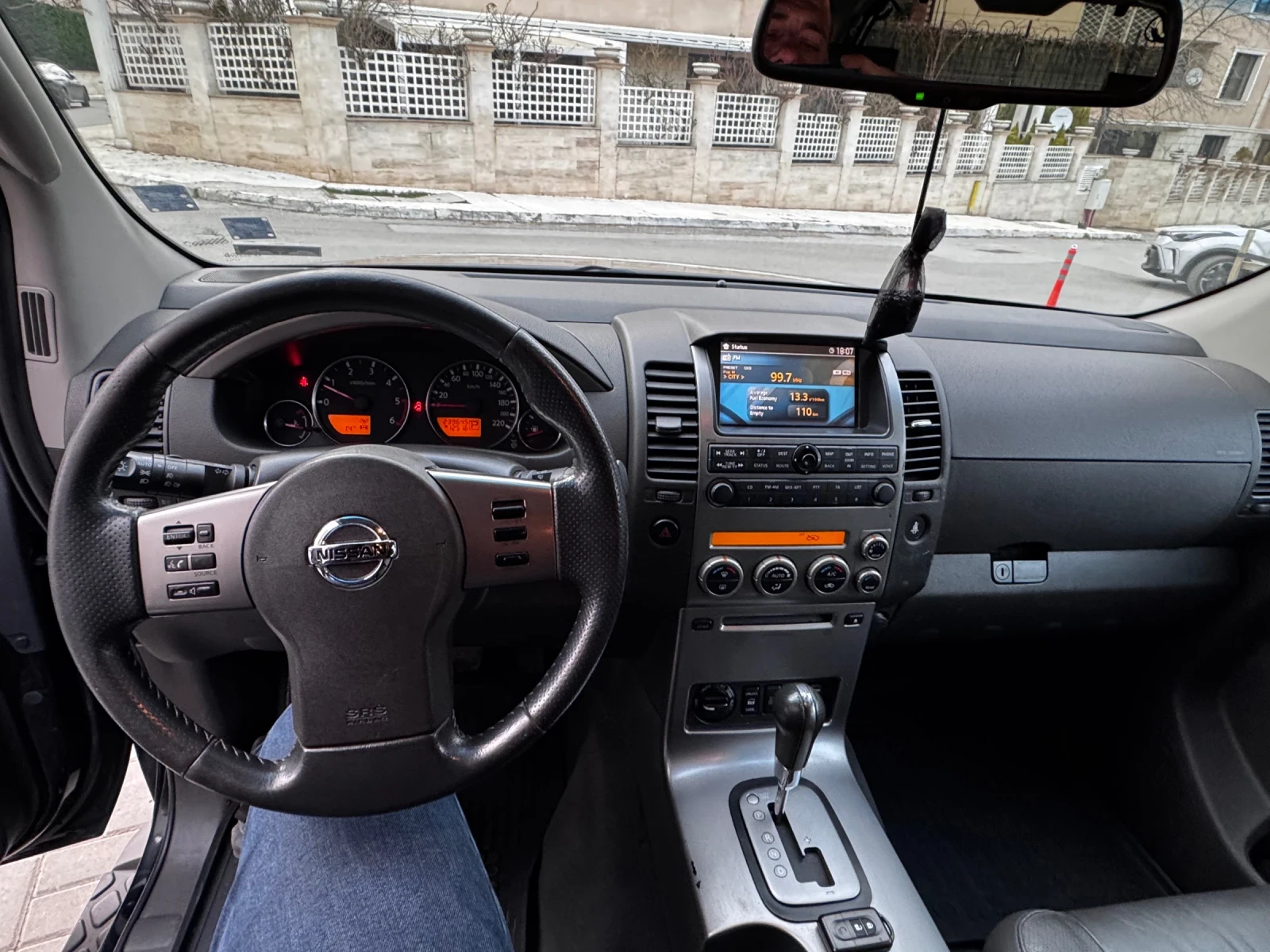 Nissan Pathfinder 2.5D 7 МЕСТА АВТОМАТИК, снимка 11 - Автомобили и джипове - 53878814