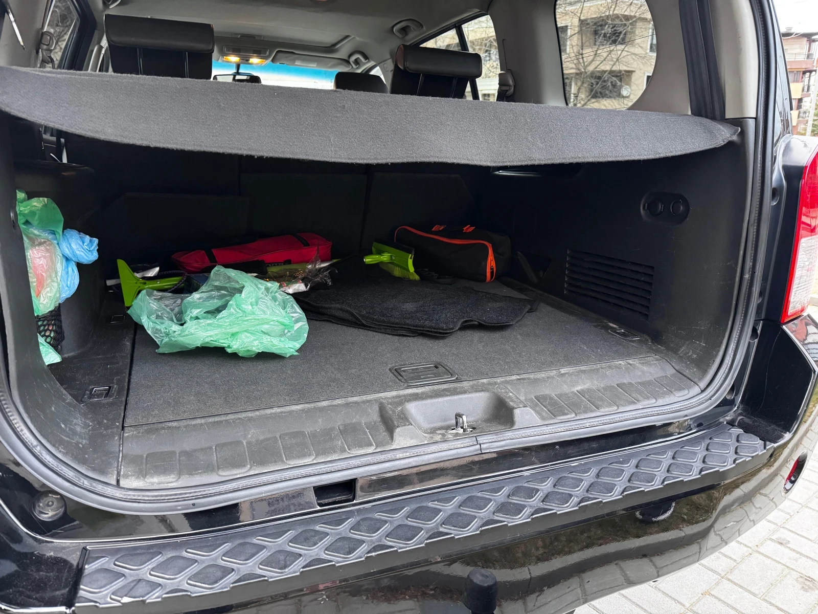 Nissan Pathfinder 2.5D 7 МЕСТА АВТОМАТИК, снимка 16 - Автомобили и джипове - 53878814