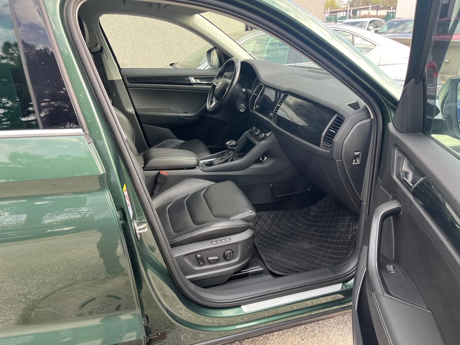 Skoda Kodiaq 2, 0 TSI 4X4 7DSG, снимка 8 - Автомобили и джипове - 54193159