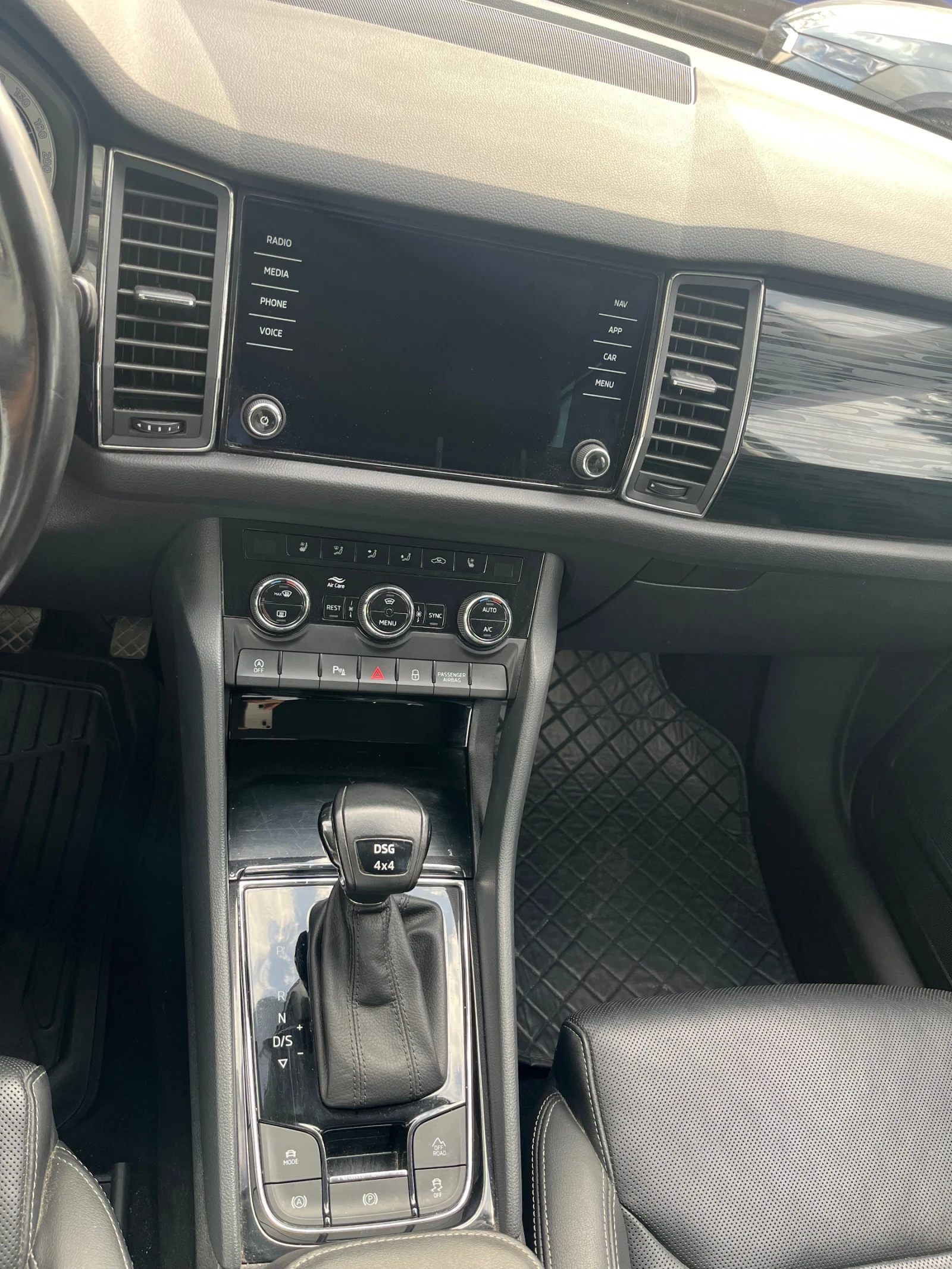 Skoda Kodiaq 2, 0 TSI 4X4 7DSG, снимка 10 - Автомобили и джипове - 54193159