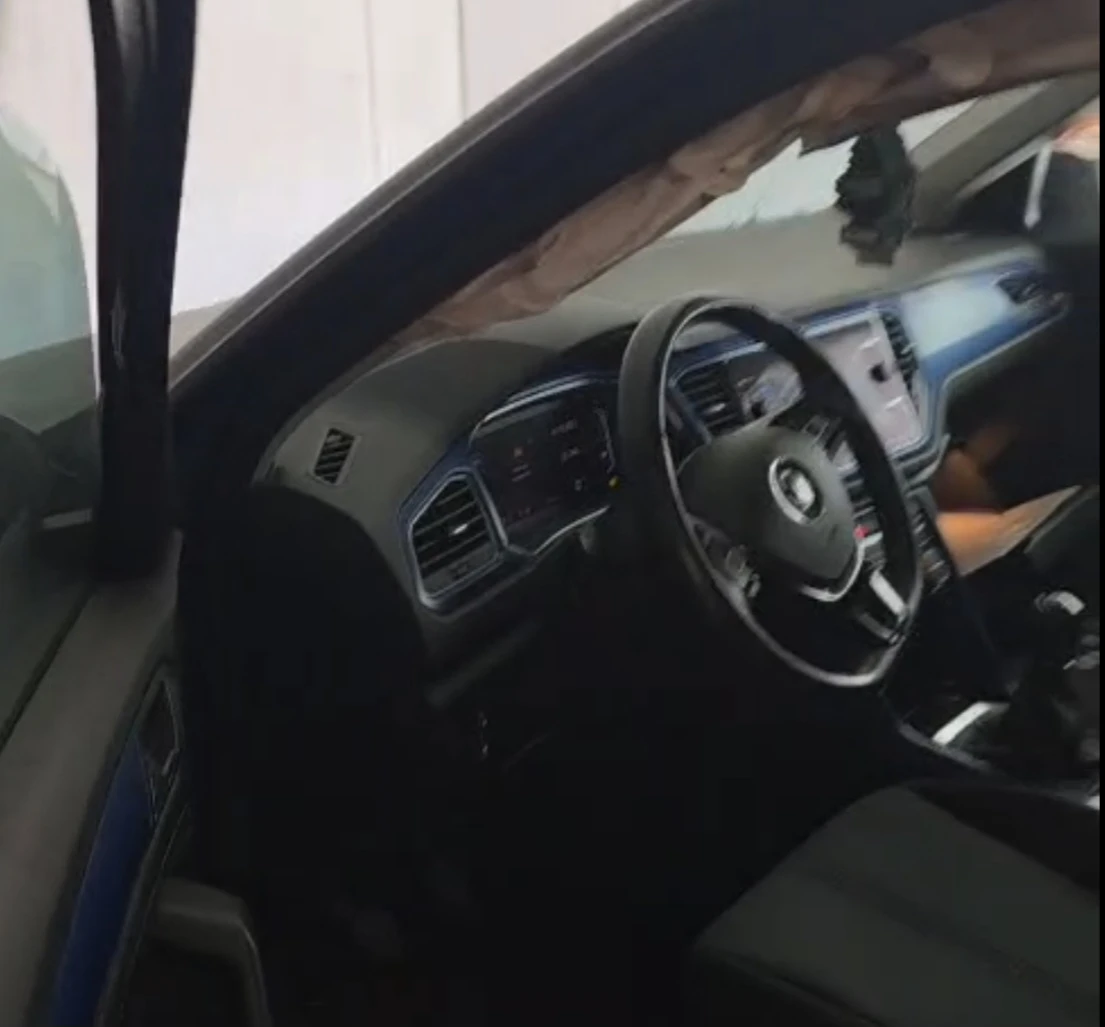VW T-Roc 1.6 TDI 116 DIGITAL FU LL LED CARPLPLAY , снимка 10 - Автомобили и джипове - 55146536